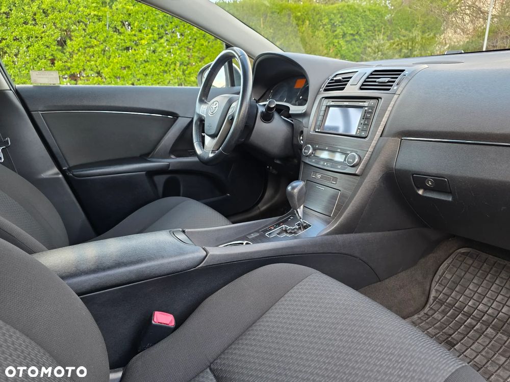 Toyota Avensis 1.8 Multidrive S Comfort - 14