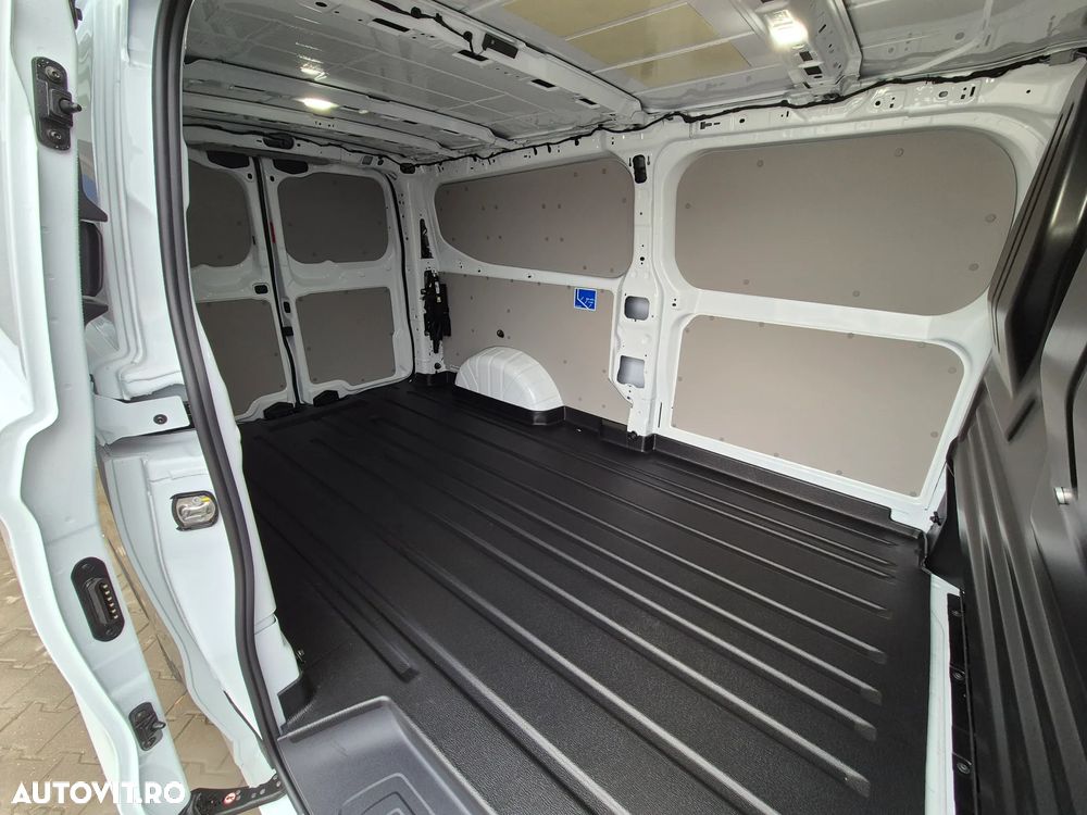 Ford Transit Custom - 11