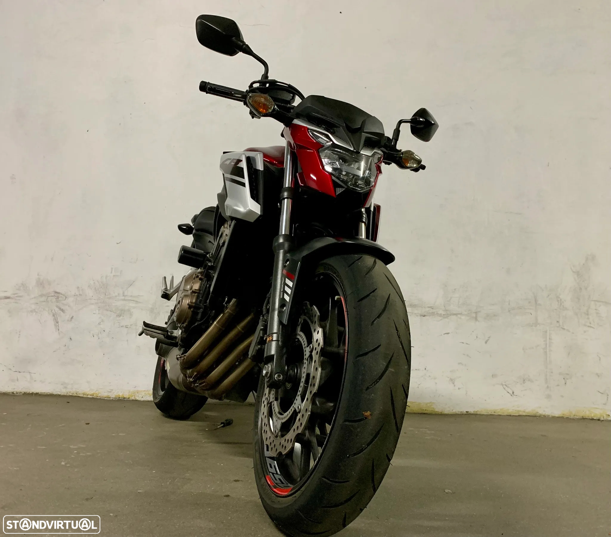 Honda CB 650F AKRAPOVIC 2018 - 4