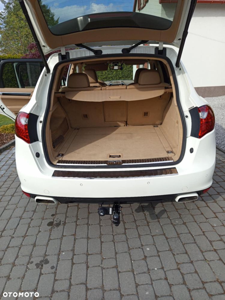 Porsche Cayenne - 4
