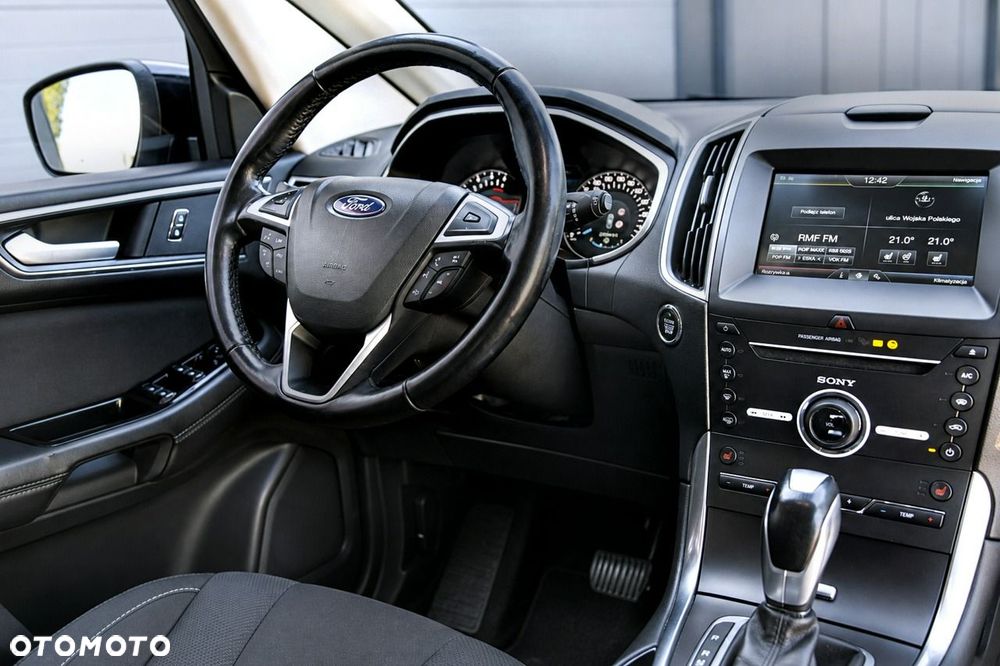 Ford S-Max - 13