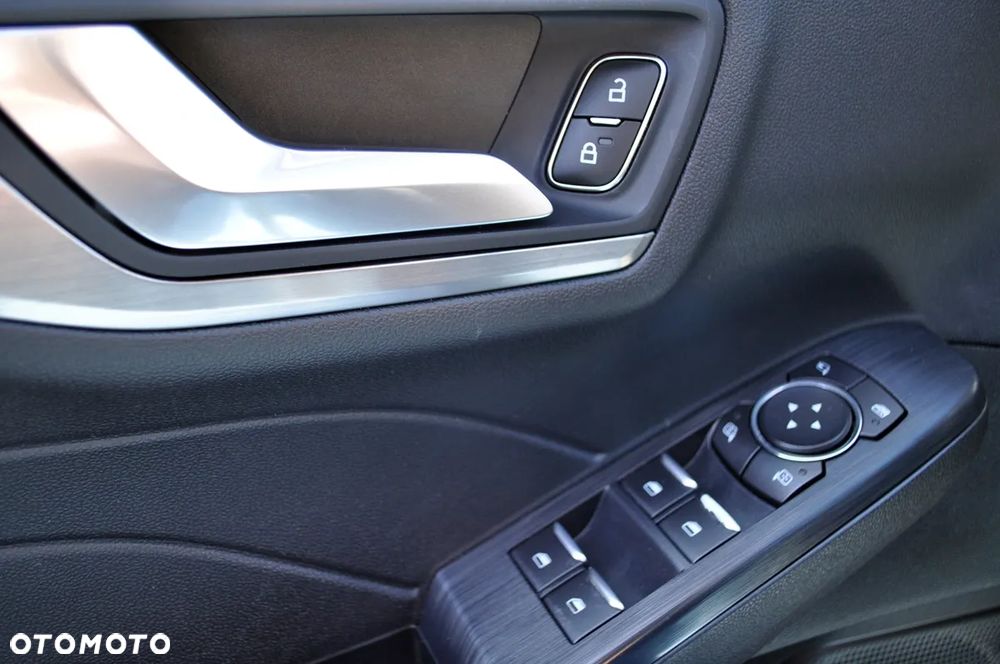 Ford Kuga - 29