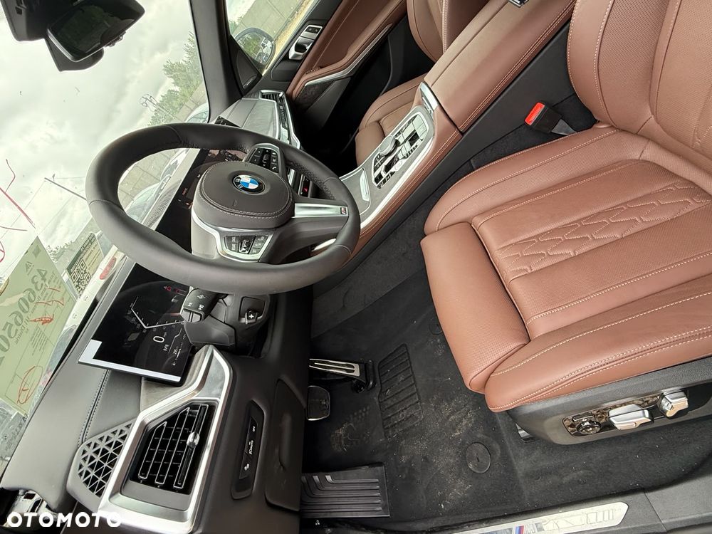 BMW X5 xDrive40i - 11