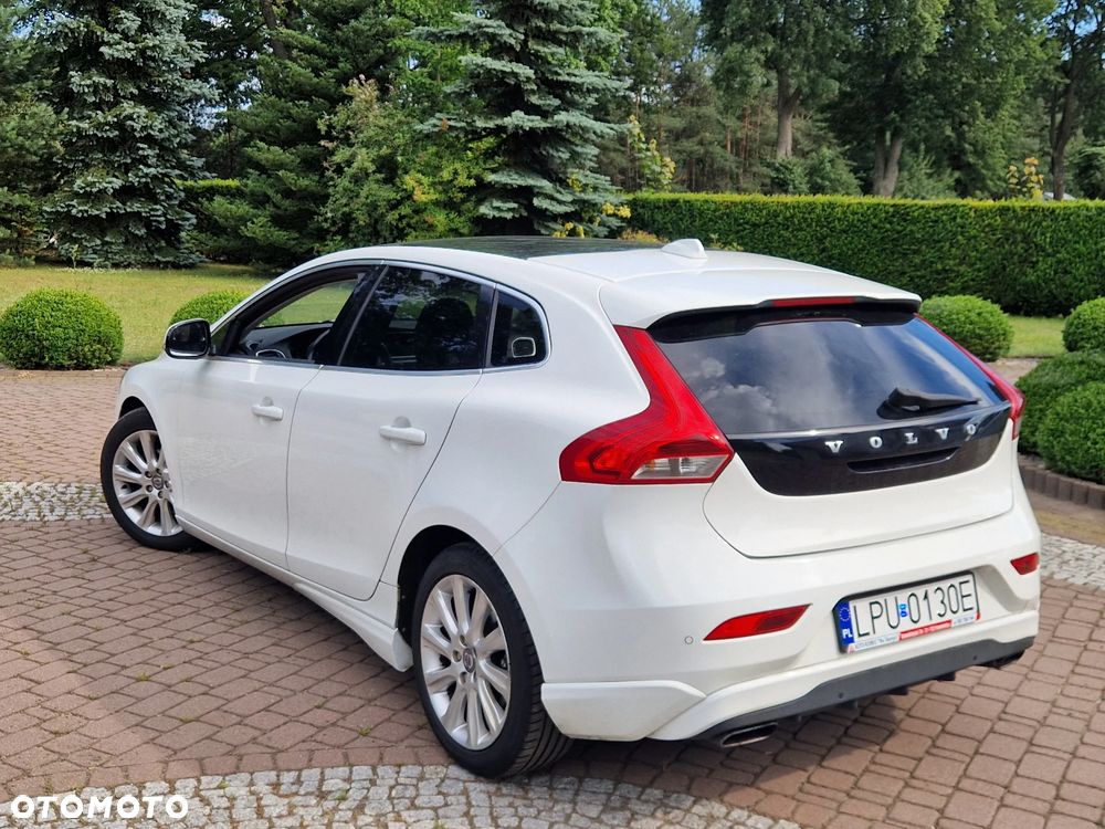 Volvo V40 D2 Momentum - 4