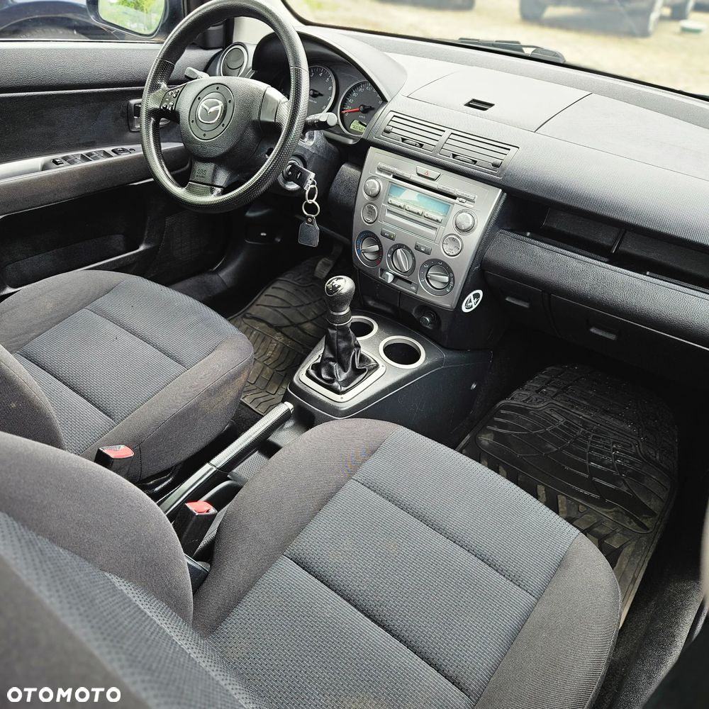 Mazda 2 - 24