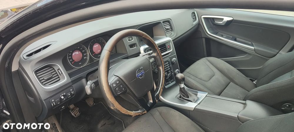 Volvo V60 DRIVe Momentum - 10