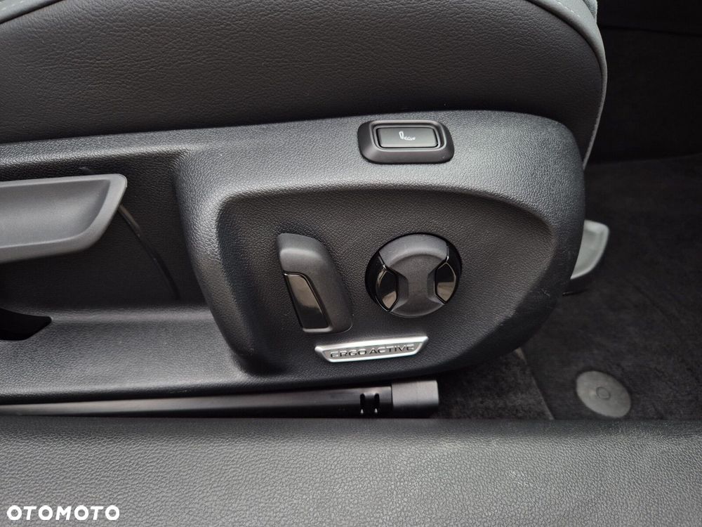 Volkswagen Passat 2.0 TDI EVO Business DSG - 14