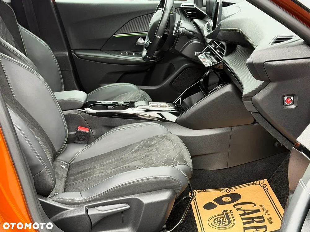 Peugeot 2008 BlueHDi 130 EAT8 GT - 6