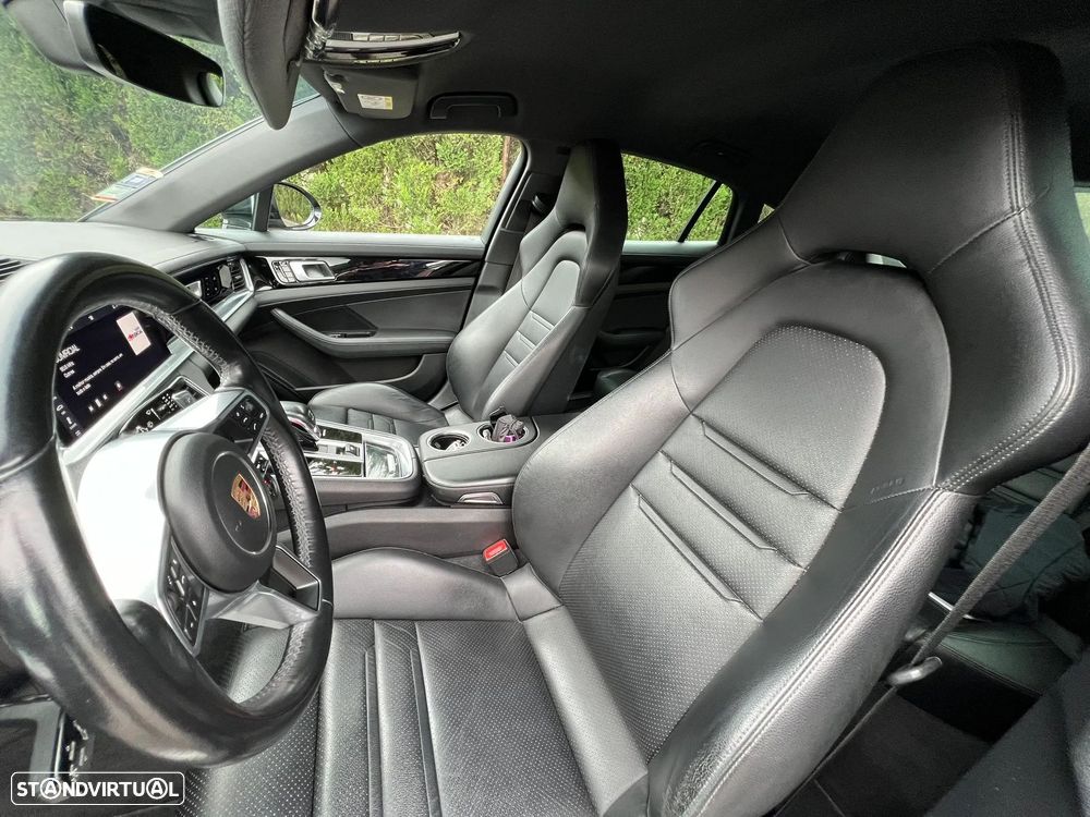 Porsche Panamera 4 E-Hybrid - 12