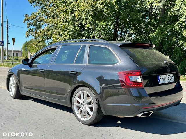 Skoda Octavia 2.0 TDI DSG RS - 6