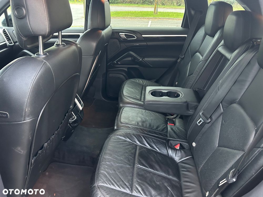 Porsche Cayenne - 6