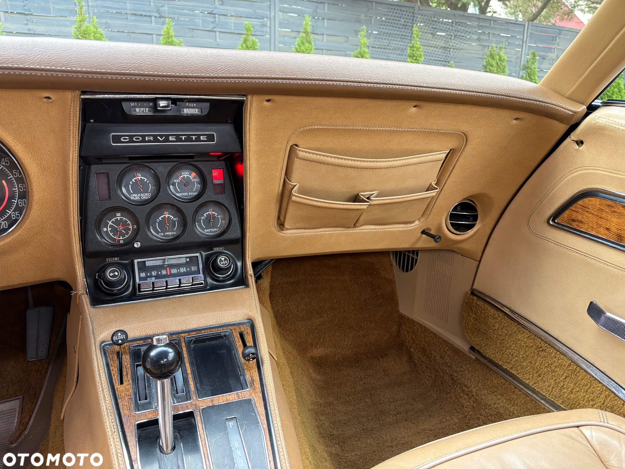 Chevrolet Corvette - 19
