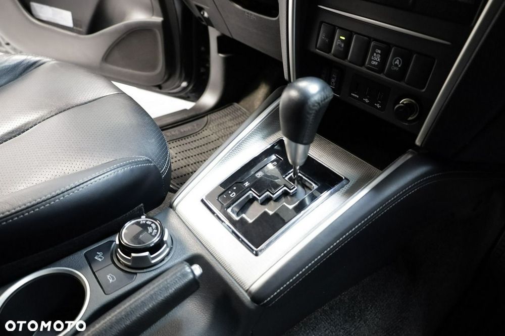 Mitsubishi L200 - 13