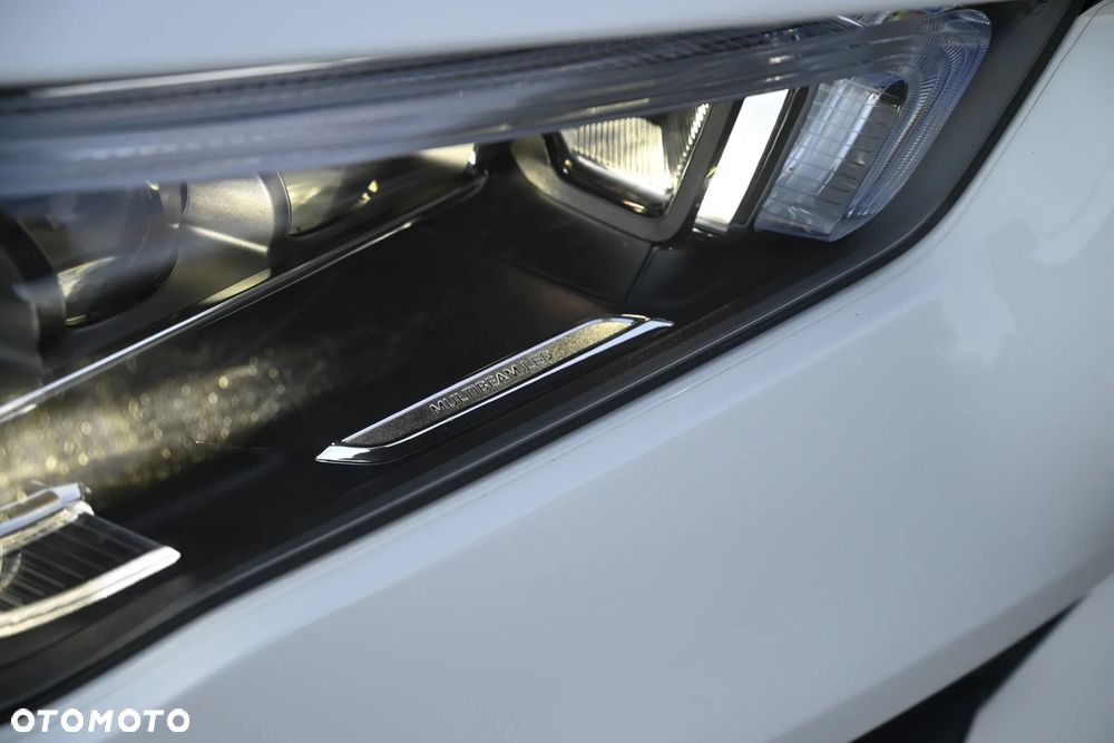 Mercedes-Benz CLA - 26