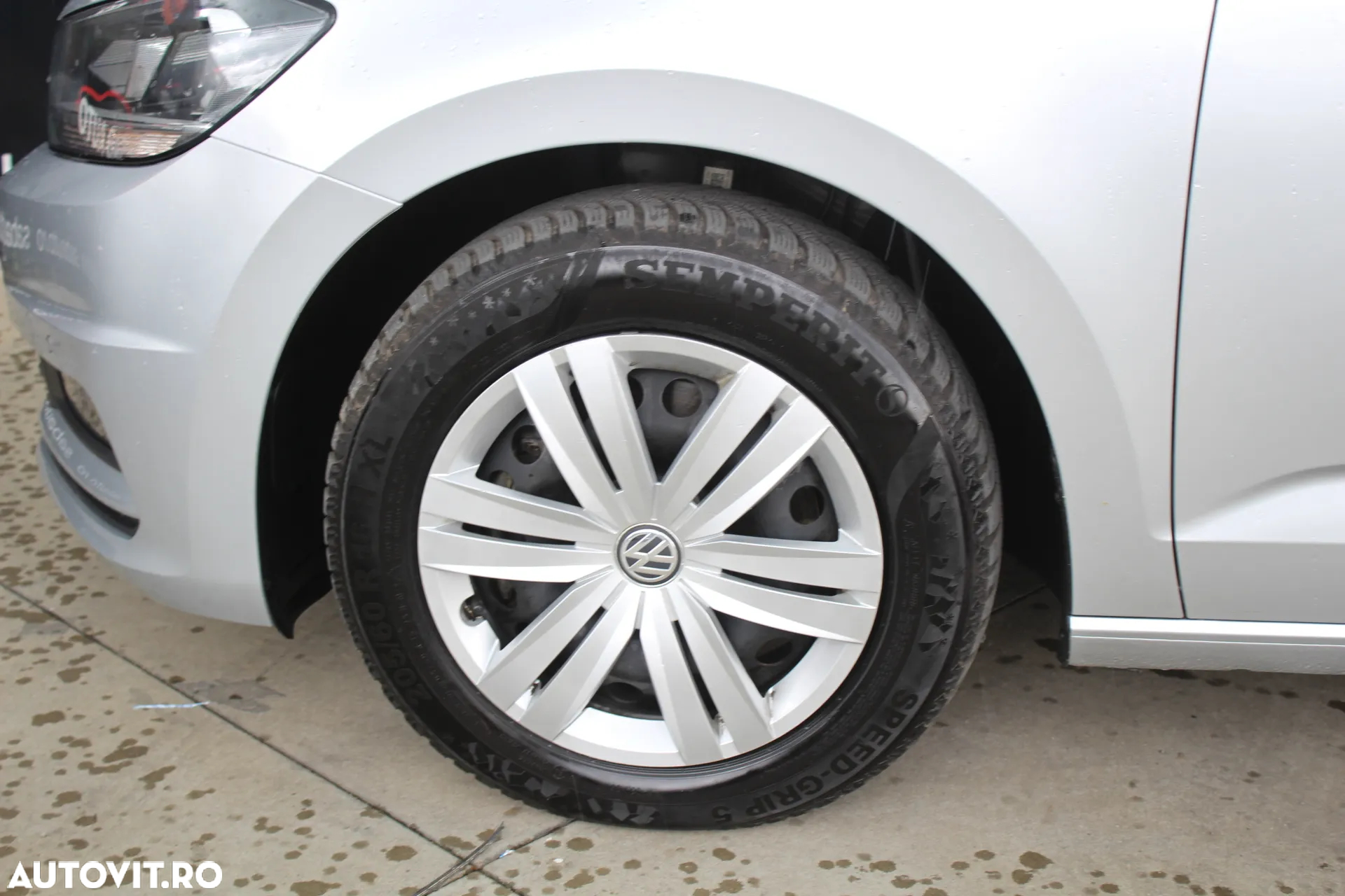 Volkswagen Touran 2.0 TDI DSG Comfortline - 17
