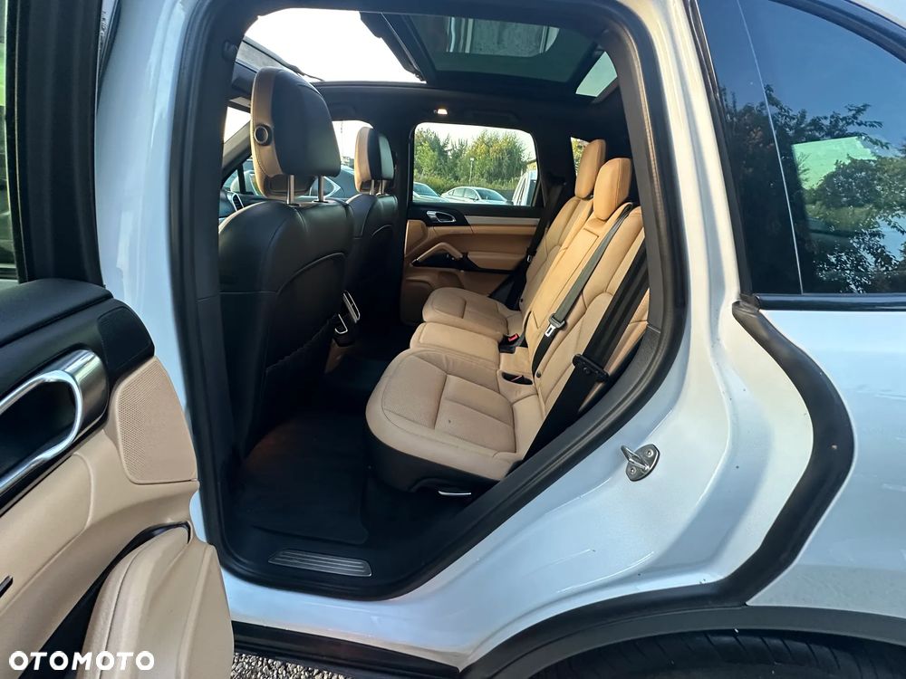 Porsche Cayenne - 20