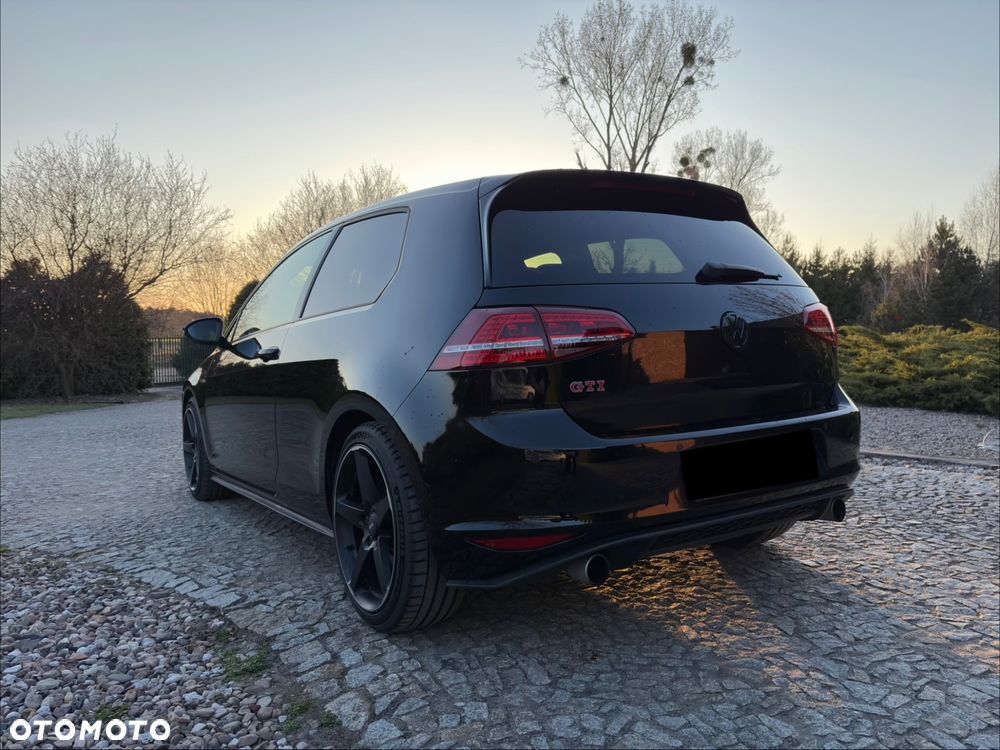 Volkswagen Golf 2.0 TSI BMT GTI Performance - 4