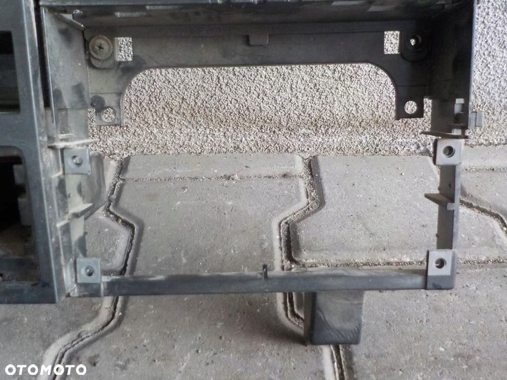 VW T4 99-03 PLASTIK DESKI KONSOLA ŚRODKOWA - 2