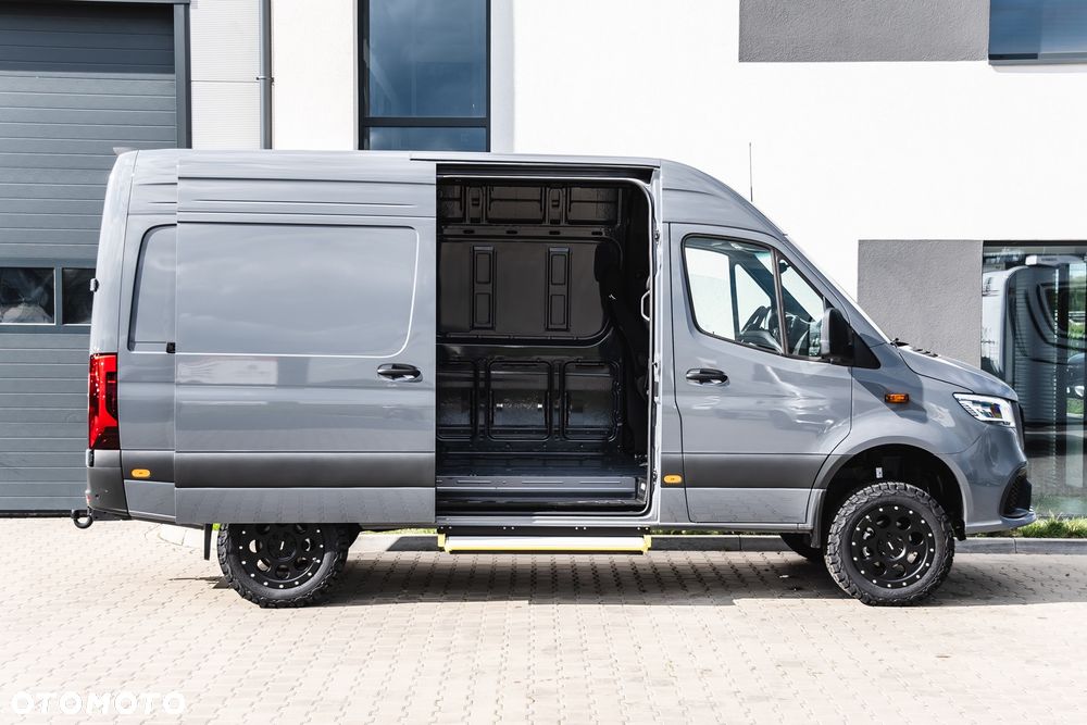 Mercedes-Benz SPRINTER 4x4 - 8