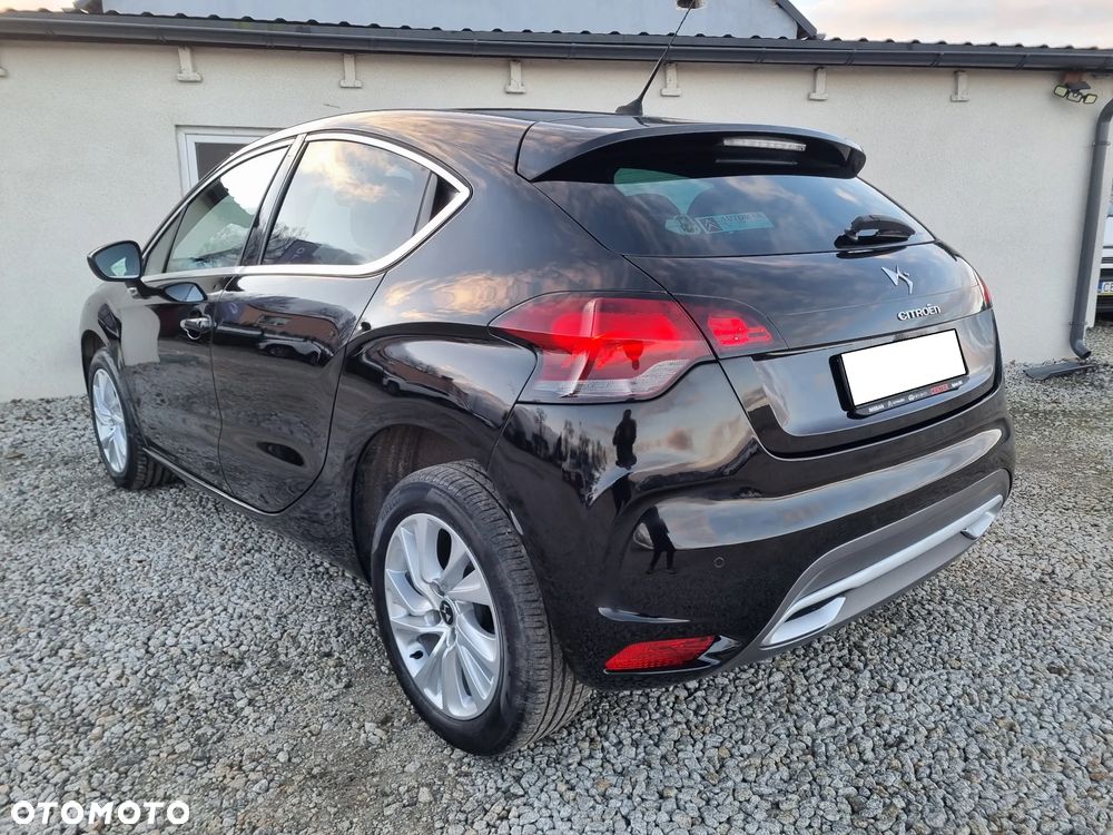 Citroën DS4 1.6 e-HDi SoChic MCP - 3