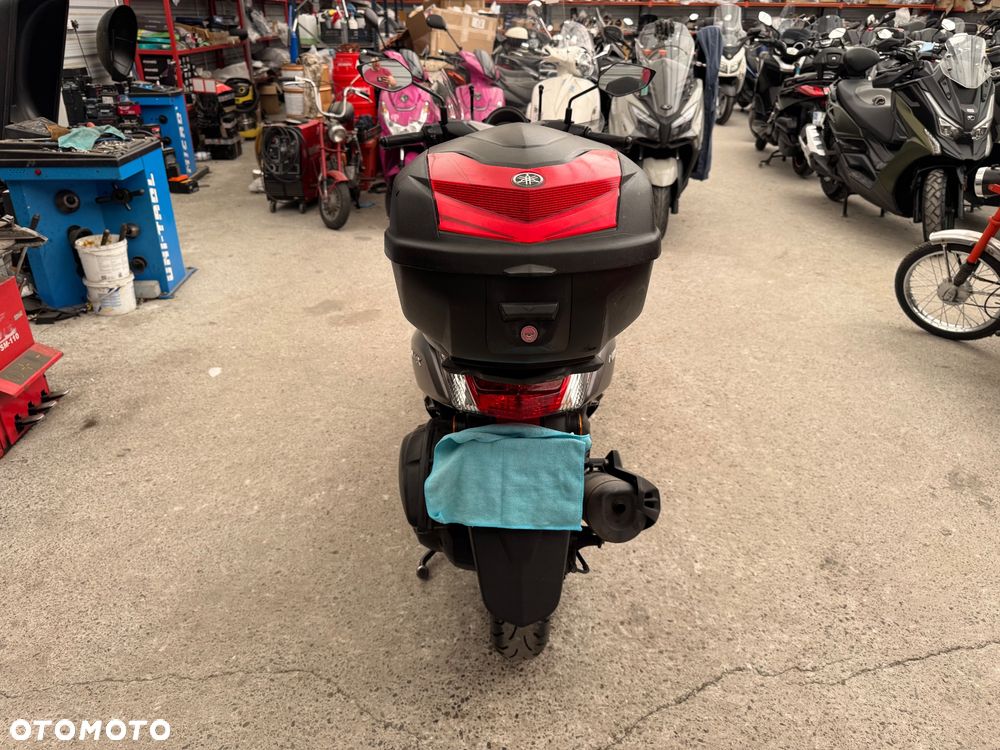 Yamaha NMAX - 20
