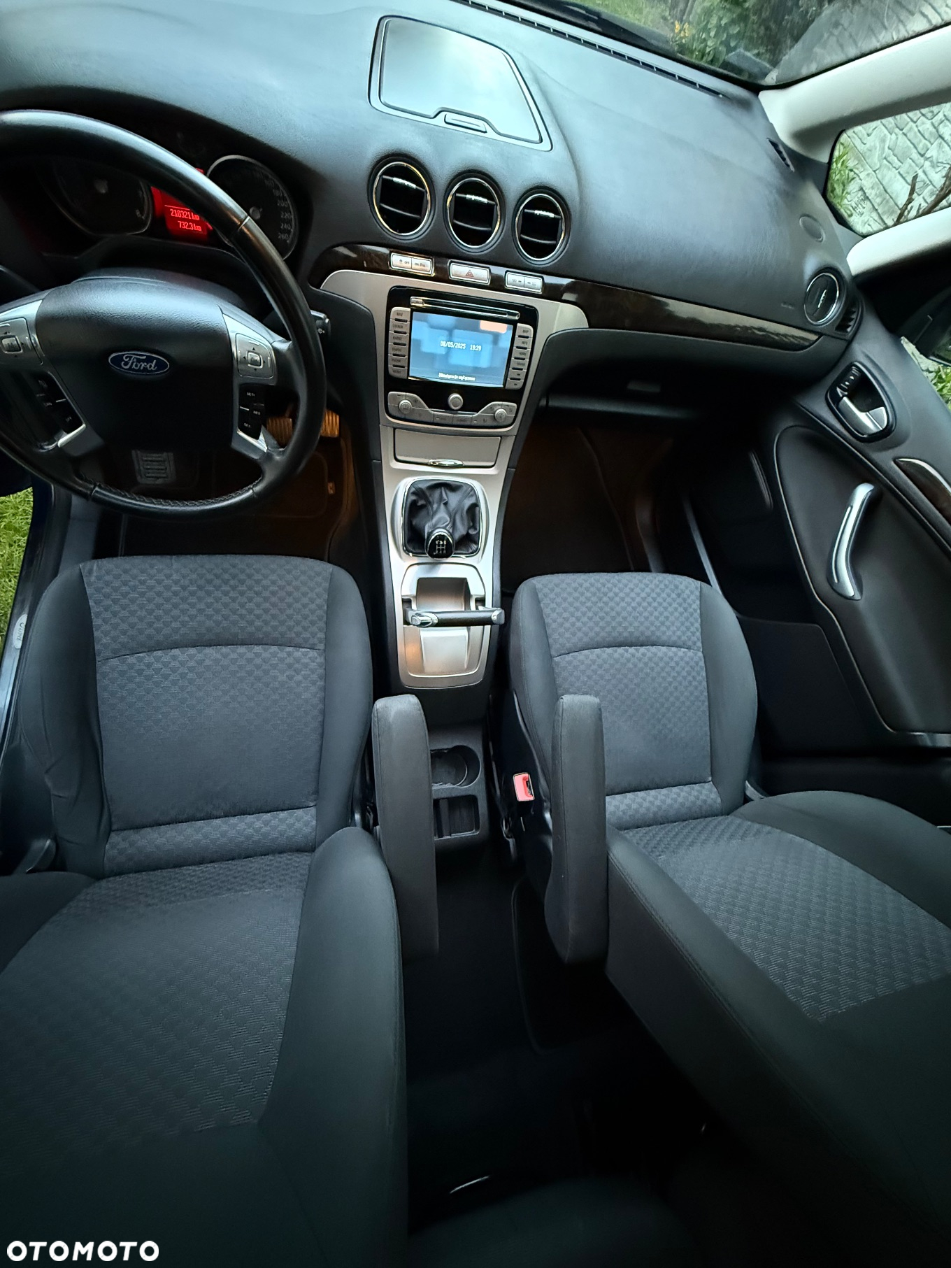 Ford Galaxy 2.0 Ghia - 19