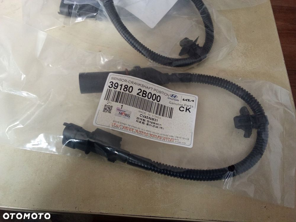 CZUJNIK POŁOŻENIA WAŁU KORBOWEGO KIA HYUNDAI ORG NOWY 39180-2B000 - 1