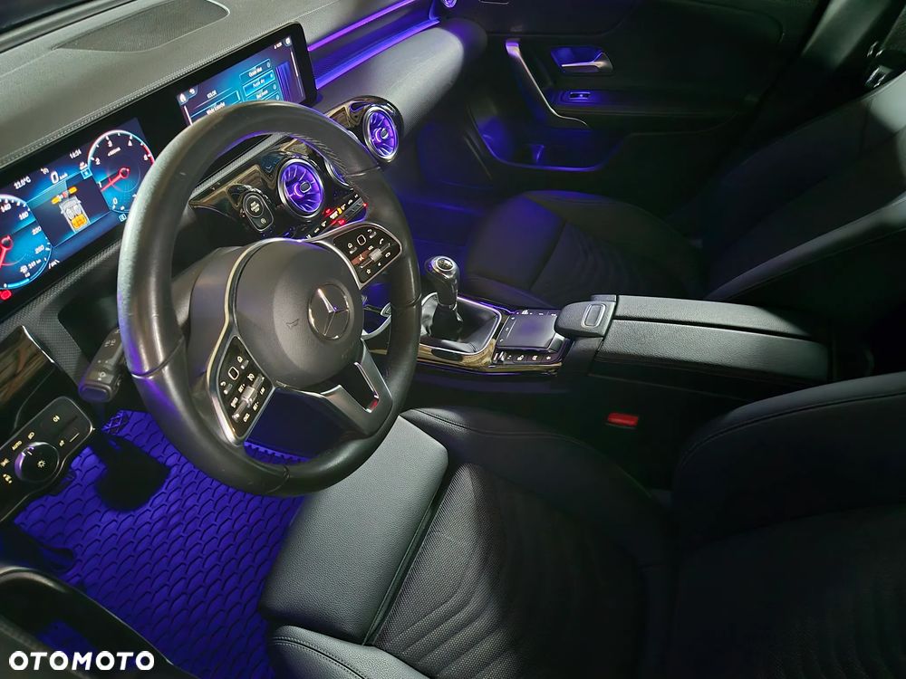Mercedes-Benz CLA - 22