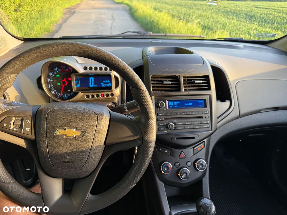 Chevrolet Aveo - 12