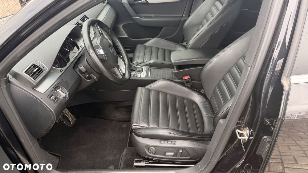 Volkswagen Passat Alltrack 2.0 TDI 4Motion DSG BlueMotion Tec - 8
