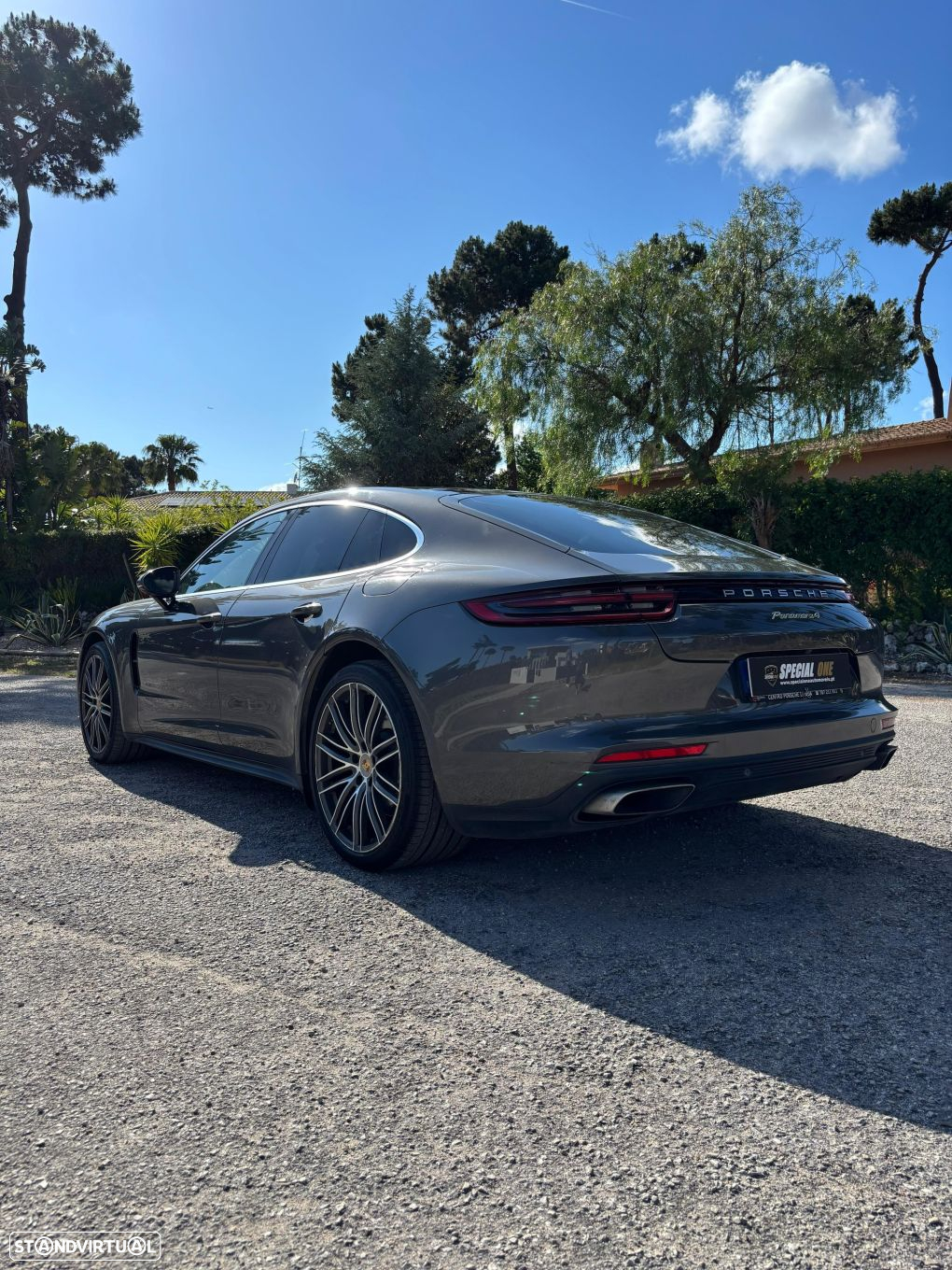 Porsche Panamera 4 E-Hybrid - 3