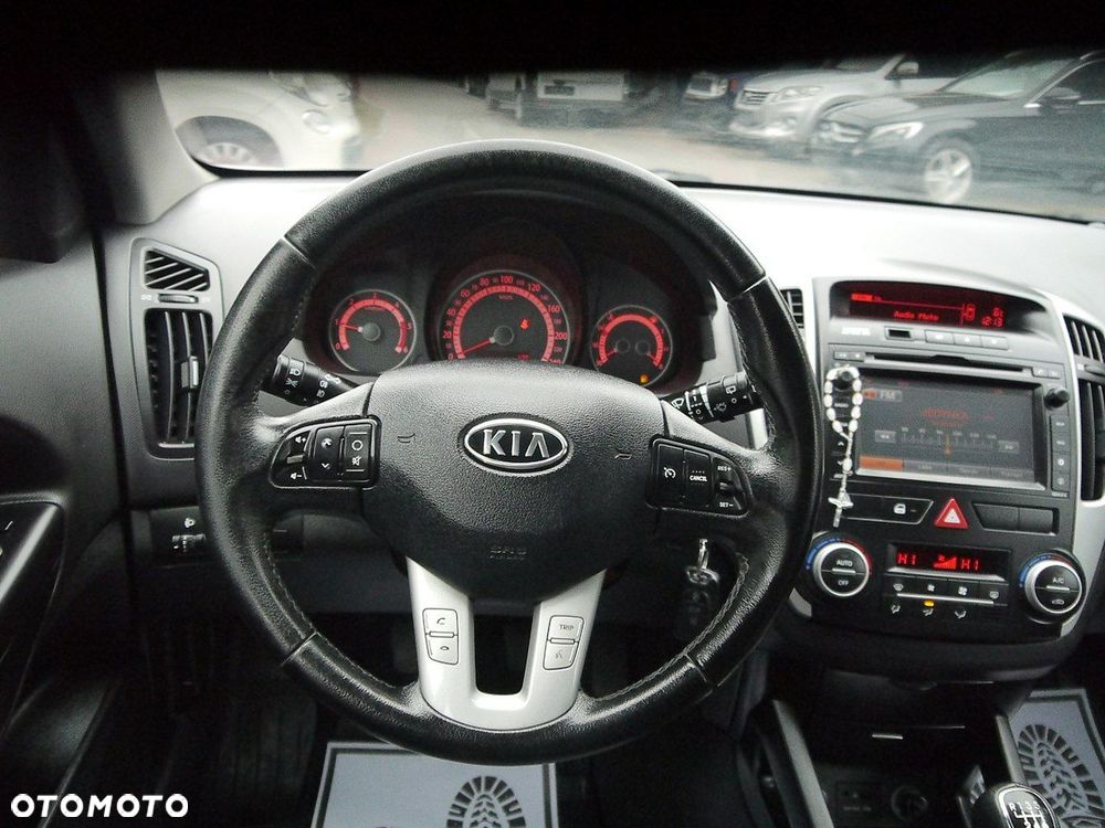 Kia Ceed - 15