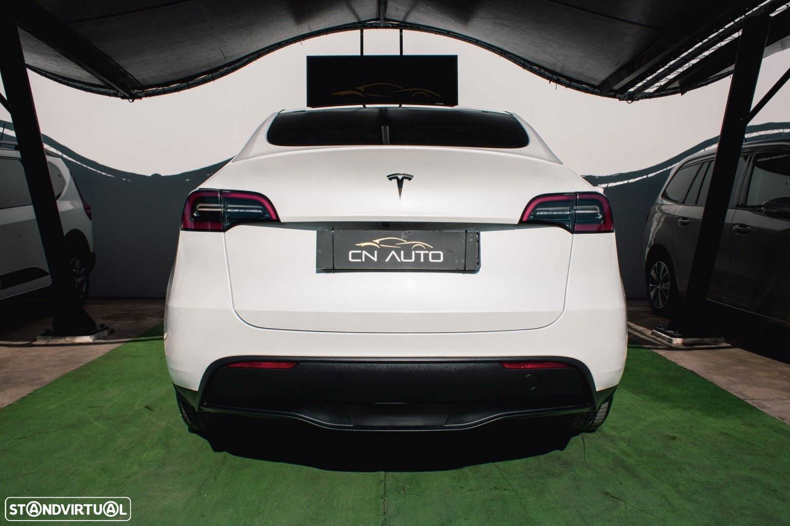 Tesla Model Y Long Range Dual Motor AWD - 16