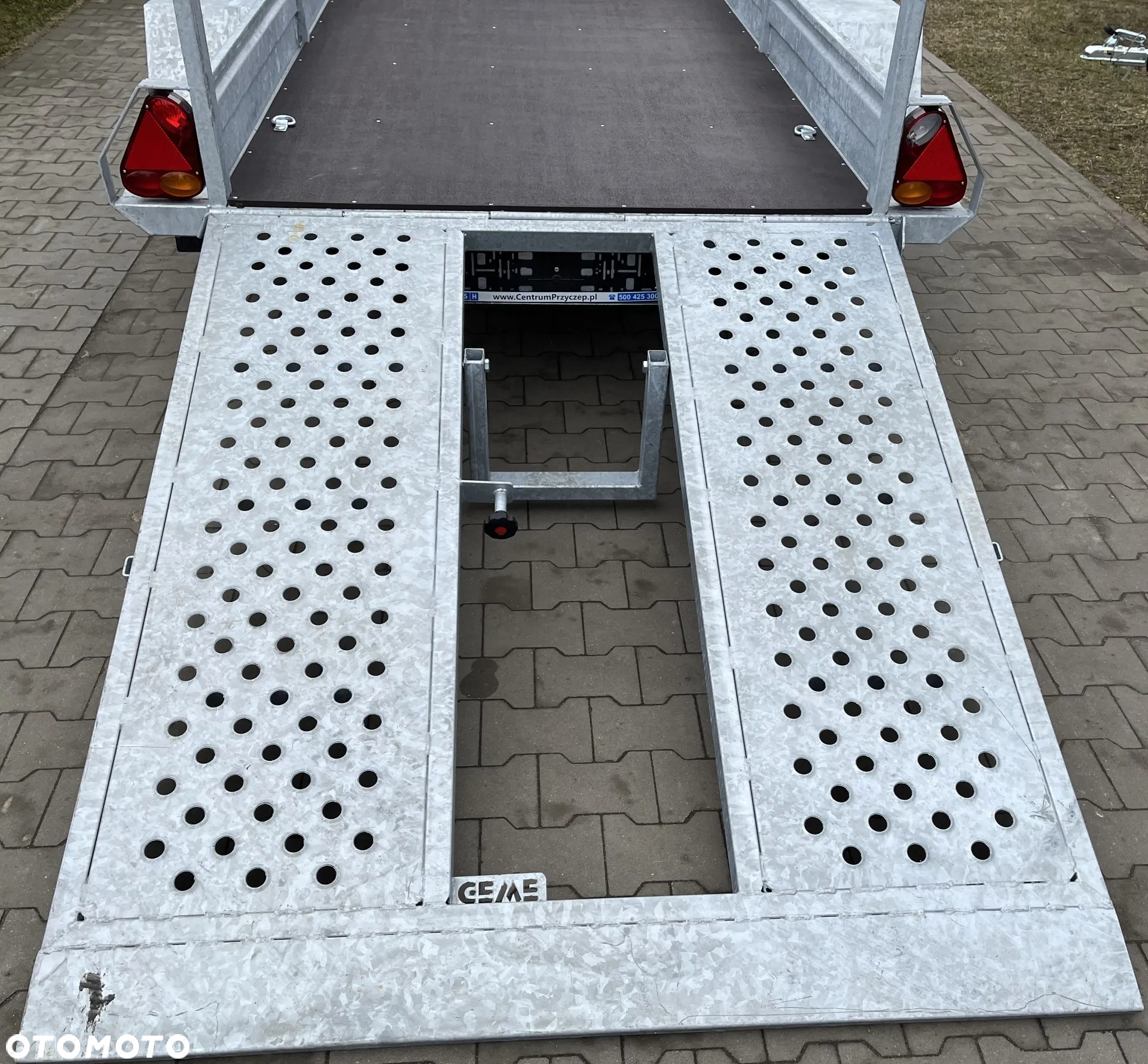 GEWE Przyczepa do przewozu minikoparki GEWE typ P3500 299x148 cm DMC: 2700 kg - 11