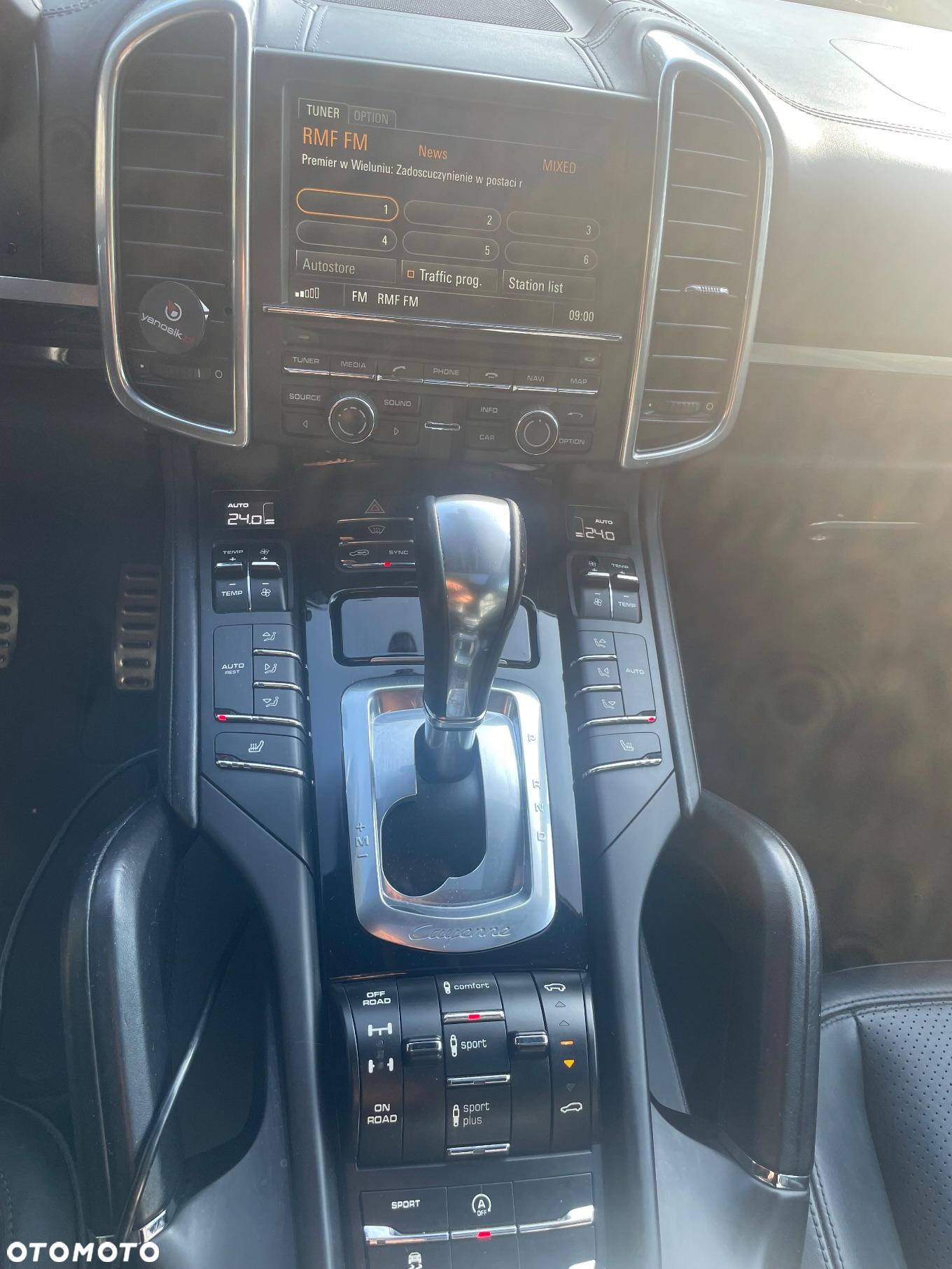 Porsche Cayenne - 7