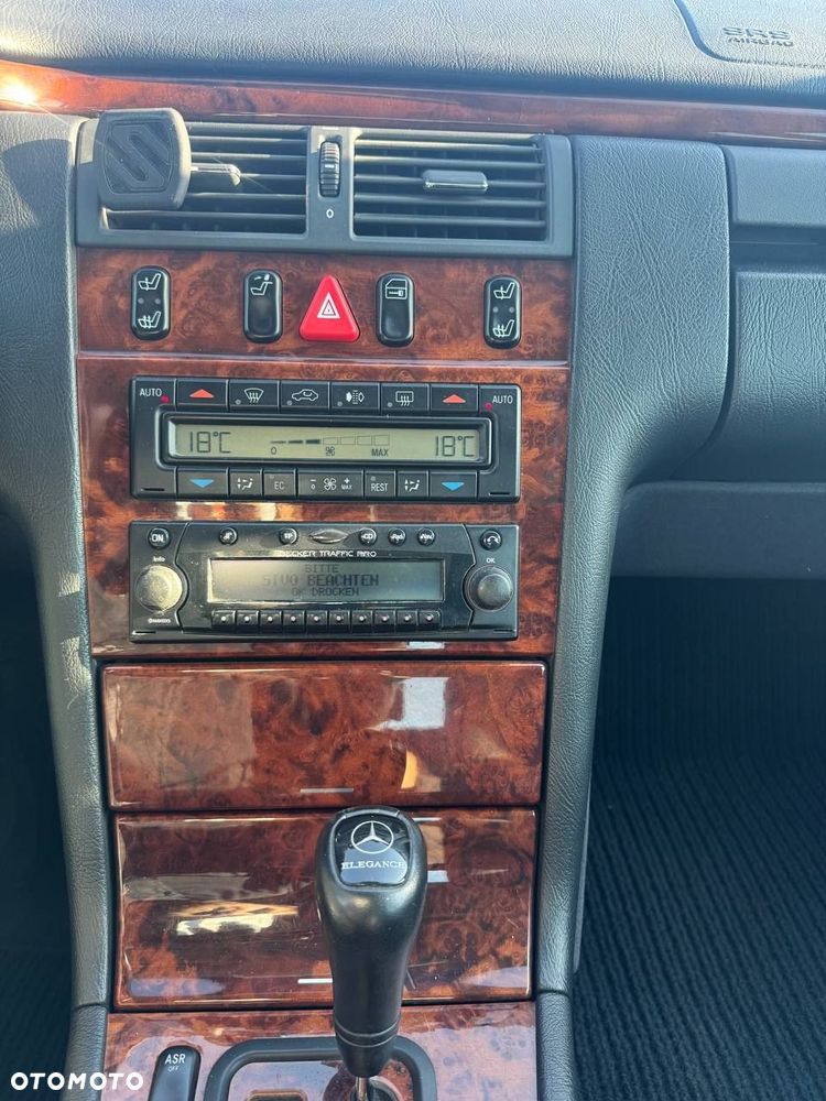 Mercedes-Benz Klasa E - 17