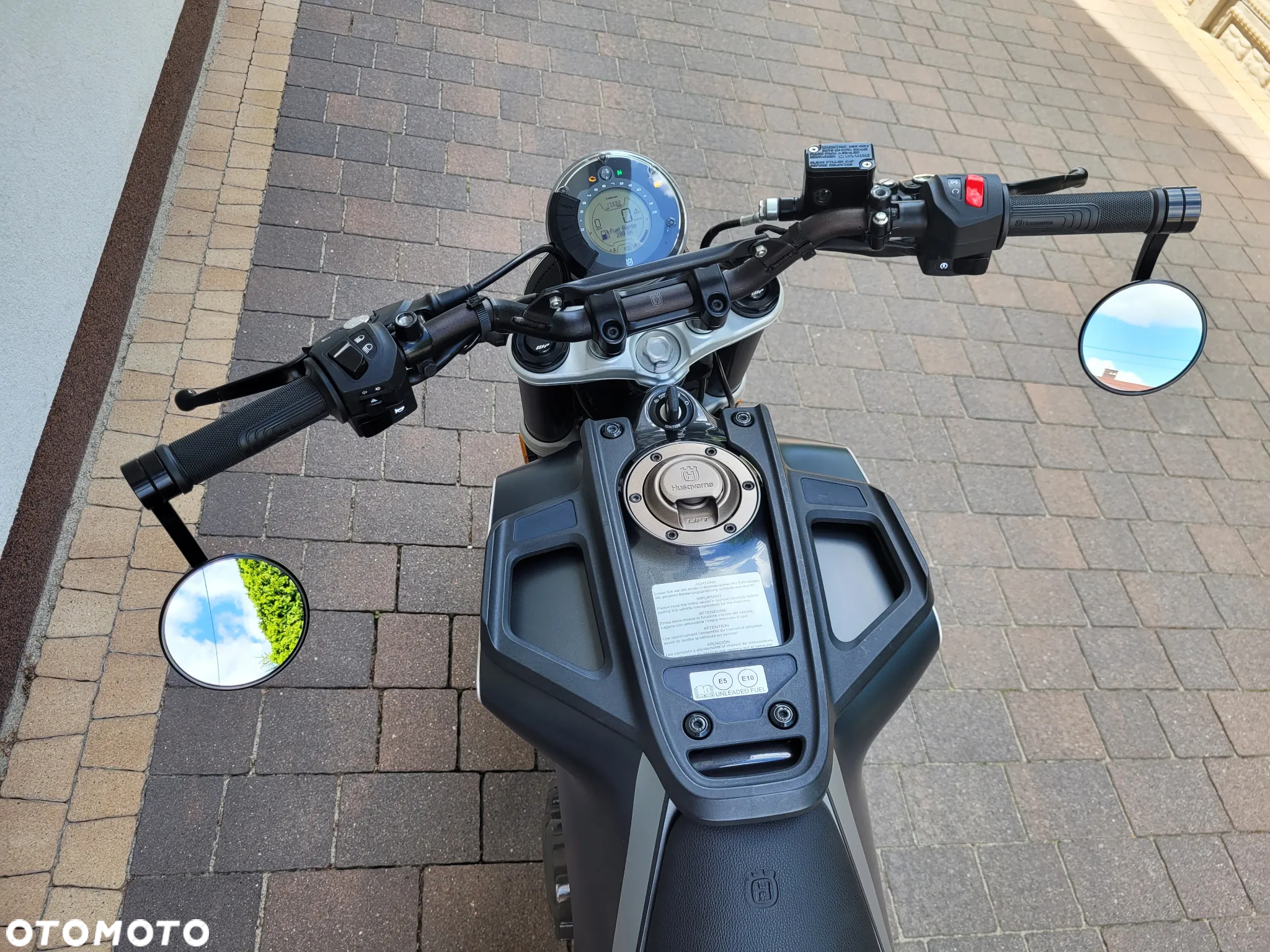 Husqvarna Svartpilen - 9