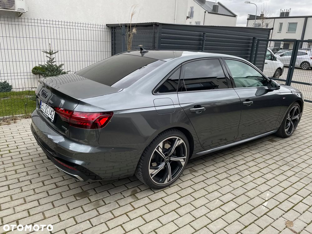 Audi A4 Limousine - 12