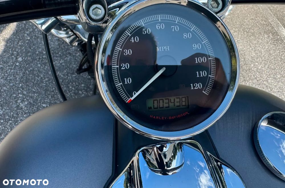 Harley-Davidson Softail Breakout - 10
