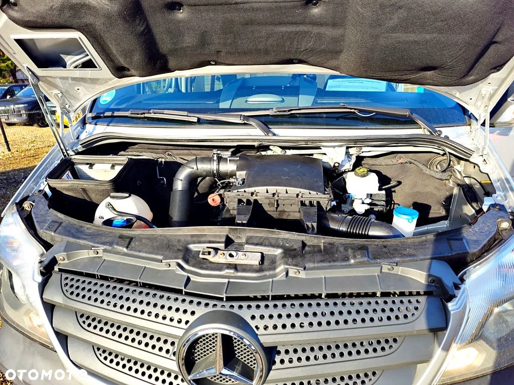 Mercedes-Benz Sprinter - 10