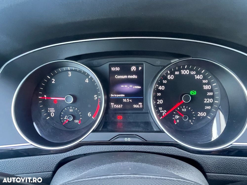 Volkswagen Passat 2.0 TDI DSG Comfortline - 17