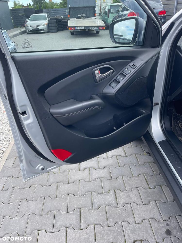Hyundai ix35 2.0 2WD Style - 19
