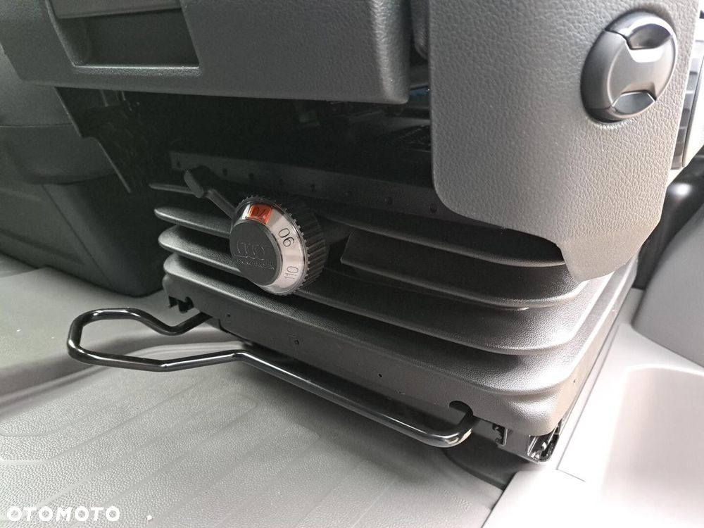 Volkswagen Crafter 35 furgon , 2,0 TDI 177KM, przedni, 6-bieg manualna 3640 mm, Euro 6 - 18