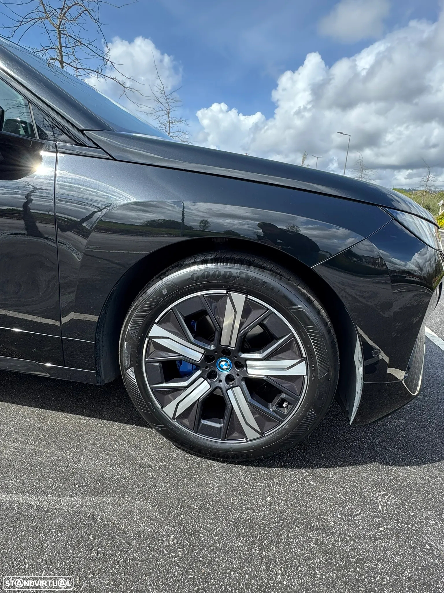 BMW iX xDrive 40 Pack Desportivo - 9