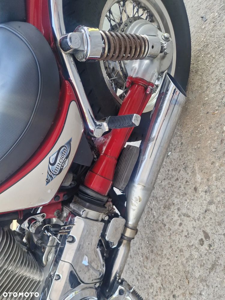 Suzuki Intruder - 25