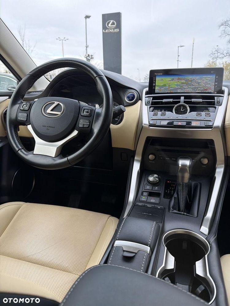 Lexus NX 300h Comfort AWD - 12