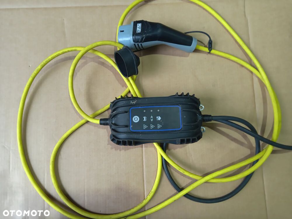 Oryginalny kabel do ładowania samochodu VW eGolf eUP 230V 10A gniazdo domowe 12E - 3