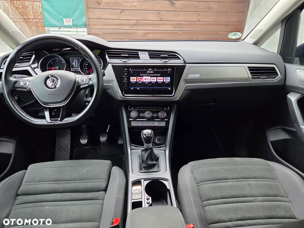 Volkswagen Touran 2.0 TDI SCR UNITED - 21