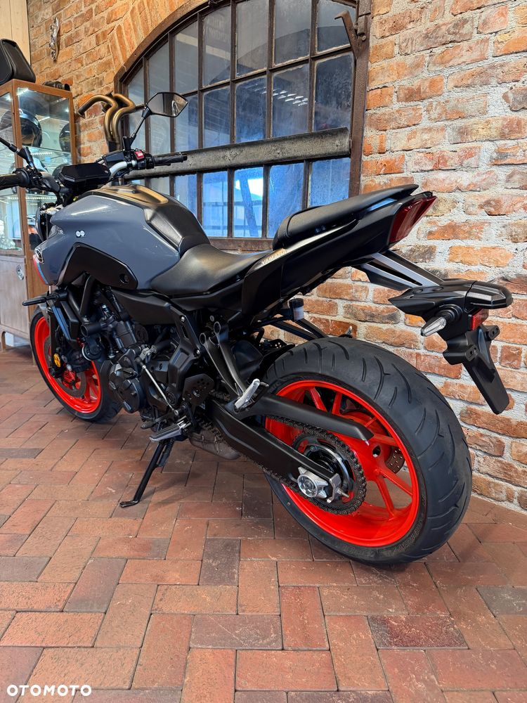 Yamaha MT - 6