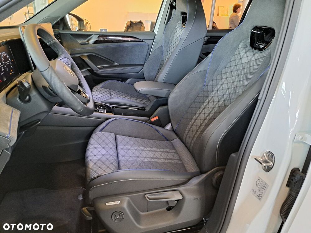 Volkswagen Tiguan - 11